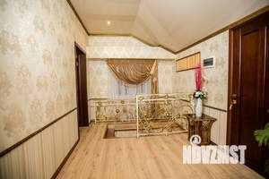 Дом 550м², 2-этажный, посуточно,