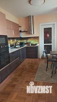 Коттедж 300м², 2-этажный, на длительный срок,