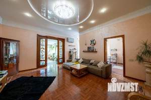 Коттедж 216м², 2-этажный, участок 15 сот.