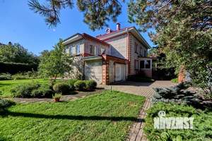 Дом 321м², 2-этажный, участок 10 сот.