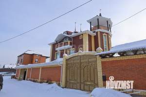 Дом 439м², 3-этажный, участок 8 сот.