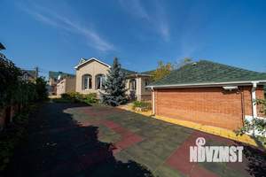 Коттедж 216м², 2-этажный, участок 15 сот.