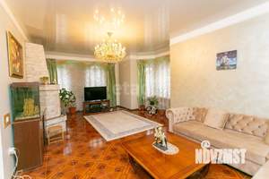 Дом 234м², 2-этажный, участок 8 сот.