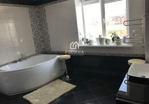 Дом 225м², 2-этажный, участок 10 сот.