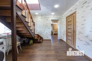 Дом 112м², 2-этажный, участок 11 сот.