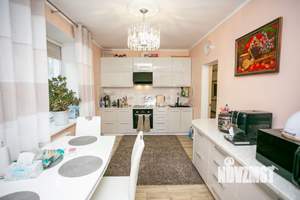 Дом 216м², 2-этажный, участок 9 сот.