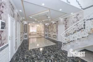 Дом 439м², 3-этажный, участок 8 сот.