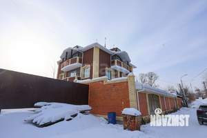 Дом 439м², 3-этажный, участок 8 сот.