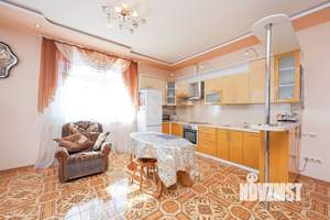 Дом 121м², 2-этажный, участок 9 сот.