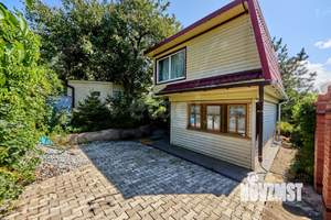 Дом 32м², 2-этажный, участок 8 сот.