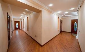 Дом 216м², 2-этажный, участок 15 сот.