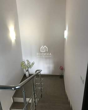 Дом 225м², 2-этажный, участок 10 сот.