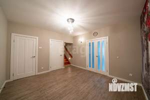 Дом 321м², 2-этажный, участок 10 сот.