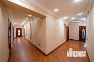 Коттедж 216м², 2-этажный, участок 15 сот.