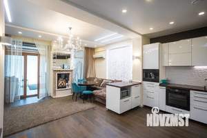 Коттедж 200м², 3-этажный, на длительный срок, 