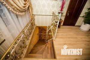 Дом 550м&sup2;, 2-этажный, посуточно, 