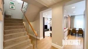 Коттедж 220м², 2-этажный, на длительный срок, 