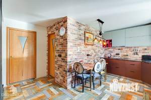 Коттедж 180м², 2-этажный, на длительный срок, 