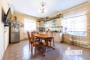 Коттедж 353м&sup2;, 3-этажный, участок 12 сот.  