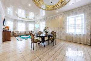 Дом 190м², 2-этажный, участок 5 сот.  
