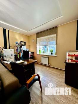 Коттедж 200м², 2-этажный, участок 10 сот.  