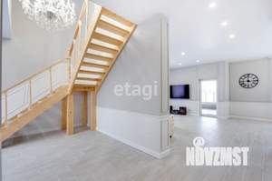 Дом 180м&sup2;, 2-этажный, участок 11 сот.  