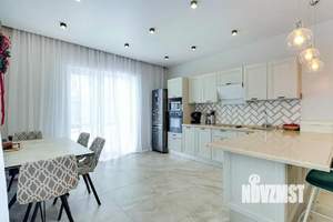 Дом 150м&sup2;, 2-этажный, участок 10 сот.  