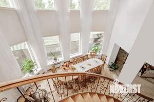 Коттедж 390м², 3-этажный, участок 18 сот.  
