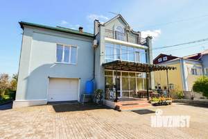 Коттедж 450м², 4-этажный, участок 16 сот.  
