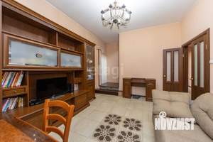 Дом 250м², 2-этажный, участок 10 сот.  