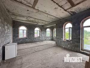 Дом 242м&sup2;, 3-этажный, участок 12 сот.  