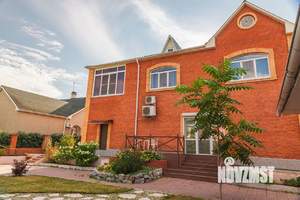 Коттедж 258м&sup2;, 2-этажный, участок 10 сот.  