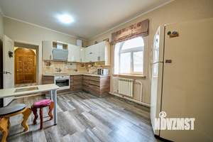 Дом 130м², 3-этажный, участок 6 сот.  