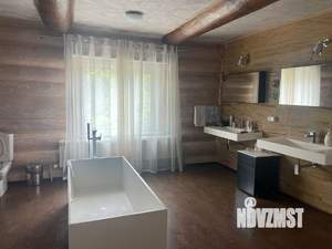 Дом 220м², 2-этажный, участок 15 сот.  