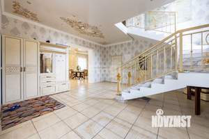 Дом 190м², 2-этажный, участок 5 сот.  