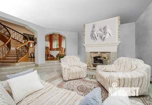 Коттедж 390м², 3-этажный, участок 18 сот.  
