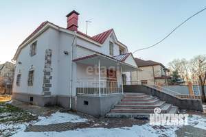 Коттедж 270м², 2-этажный, участок 10 сот.  