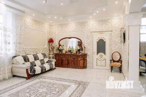 Дом 280м², 2-этажный, участок 6 сот.  