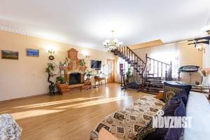 Коттедж 353м&sup2;, 3-этажный, участок 12 сот.  