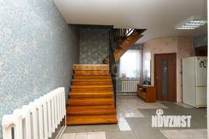 Дом 200м&sup2;, 2-этажный, участок 6 сот.  