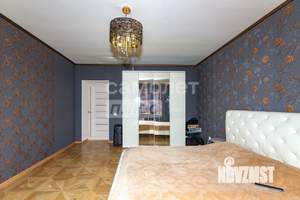Дом 212м², 2-этажный, участок 10 сот.  