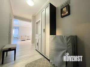 Коттедж 214м², 2-этажный, участок 10 сот.  