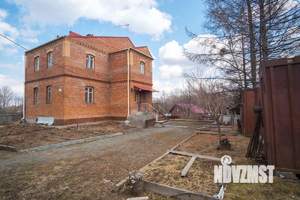 Дом 182м², 2-этажный, участок 11 сот.  
