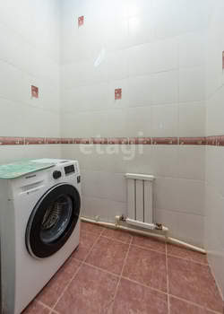 Дом 250м², 2-этажный, участок 10 сот.  
