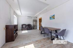 Дом 156м&sup2;, 3-этажный, участок 10 сот.  