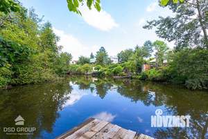 Дом 30м&sup2;, 2-этажный, участок 15 сот.  