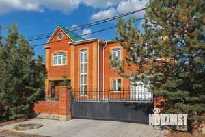 Коттедж 258м&sup2;, 2-этажный, участок 10 сот.  