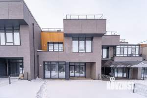 Таунхаус 268м&sup2;, 3-этажный, участок 4 сот.  