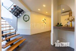 Дом 212м&sup2;, 2-этажный, участок 10 сот.  