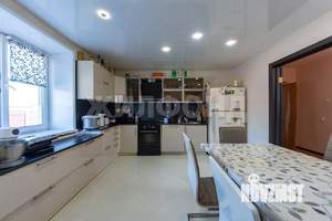 Дом 300м&sup2;, 2-этажный, участок 15 сот.  